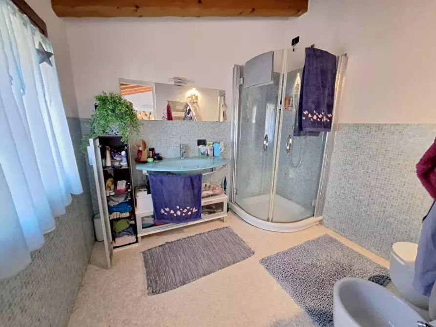 Immagine 10 di Villa in vendita  in Strada della Carpaneda a Vicenza