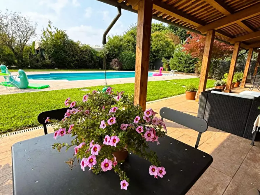 Immagine 22 di Villa in vendita  in Strada della Carpaneda a Vicenza