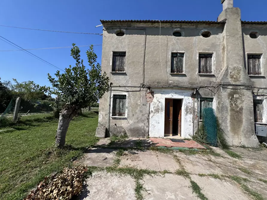 Immagine 2 di Casa bifamiliare in vendita  in Via Canal di Valle a Chioggia
