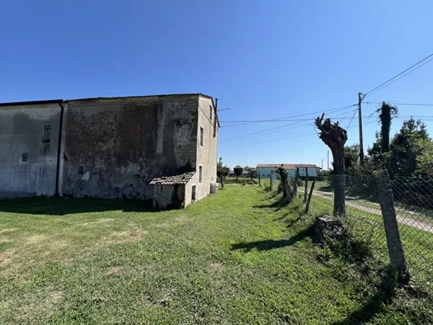 Immagine 4 di Casa bifamiliare in vendita  in Via Canal di Valle a Chioggia