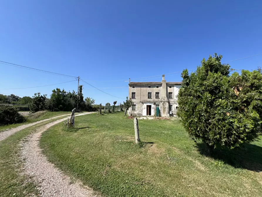 Immagine 7 di Casa bifamiliare in vendita  in Via Canal di Valle a Chioggia