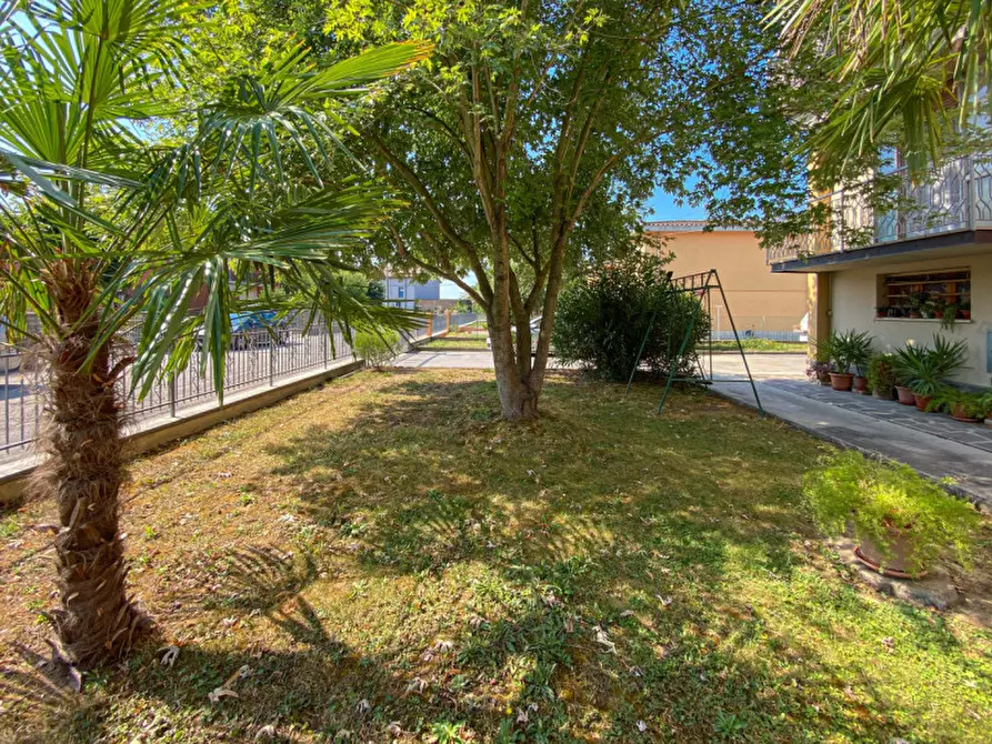 Immagine 6 di Appartamento in vendita  in Via della Pace a Mirandola