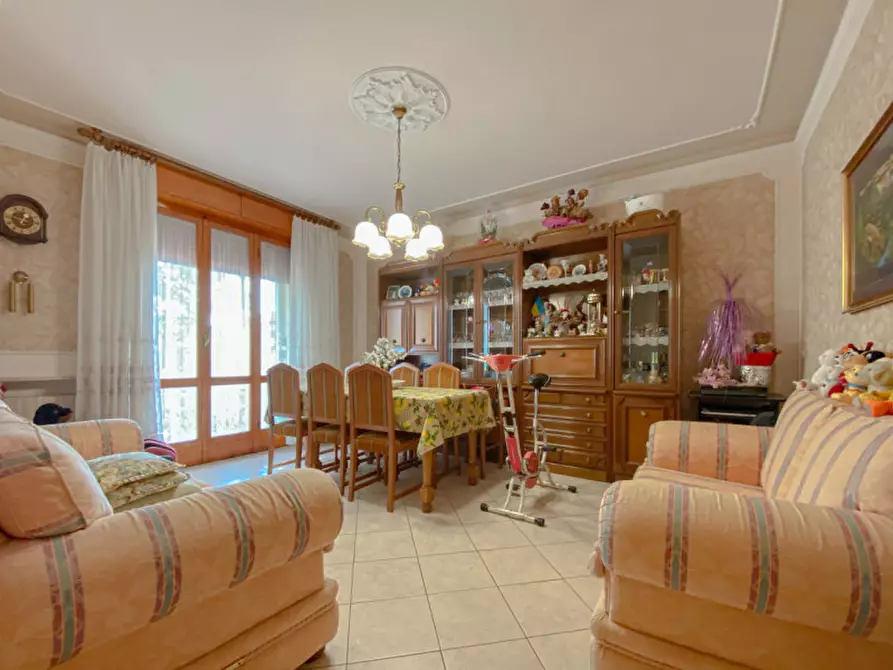 Immagine 10 di Appartamento in vendita  in Via della Pace a Mirandola