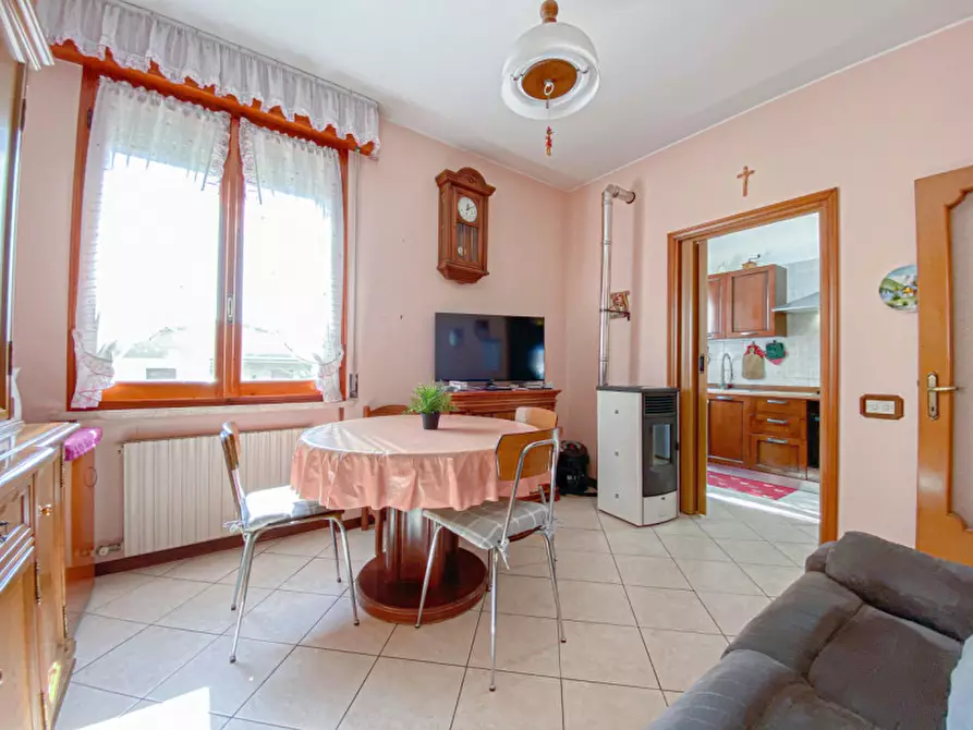 Immagine 15 di Appartamento in vendita  in Via della Pace a Mirandola