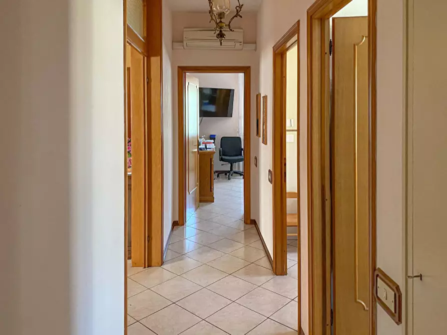 Immagine 24 di Appartamento in vendita  in Via della Pace a Mirandola