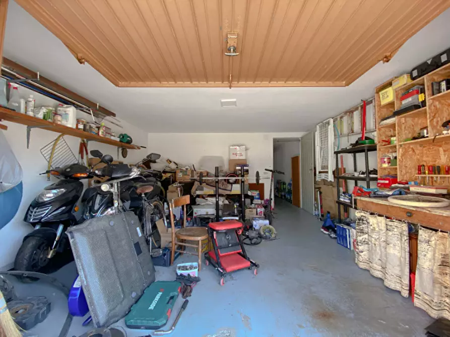 Immagine 34 di Appartamento in vendita  in Via della Pace a Mirandola