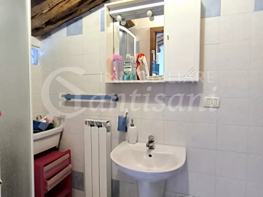 Immagine 11 di Appartamento in vendita  in via Ponte all'Asse a Firenze