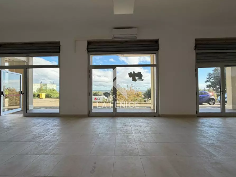 Immagine 3 di Attività commerciale in vendita  in Via Sallustio 32/v a Martina Franca