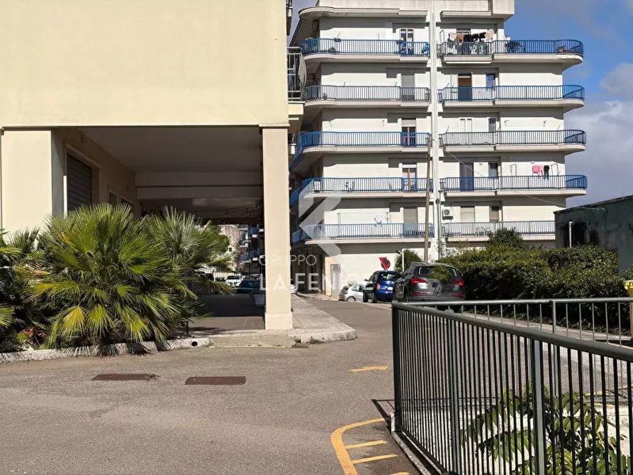 Immagine 4 di Attività commerciale in vendita  in Via Sallustio 32/v a Martina Franca