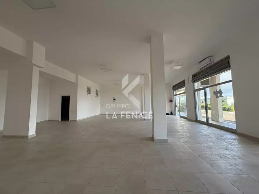 Immagine 13 di Attività commerciale in vendita  in Via Sallustio 32/v a Martina Franca