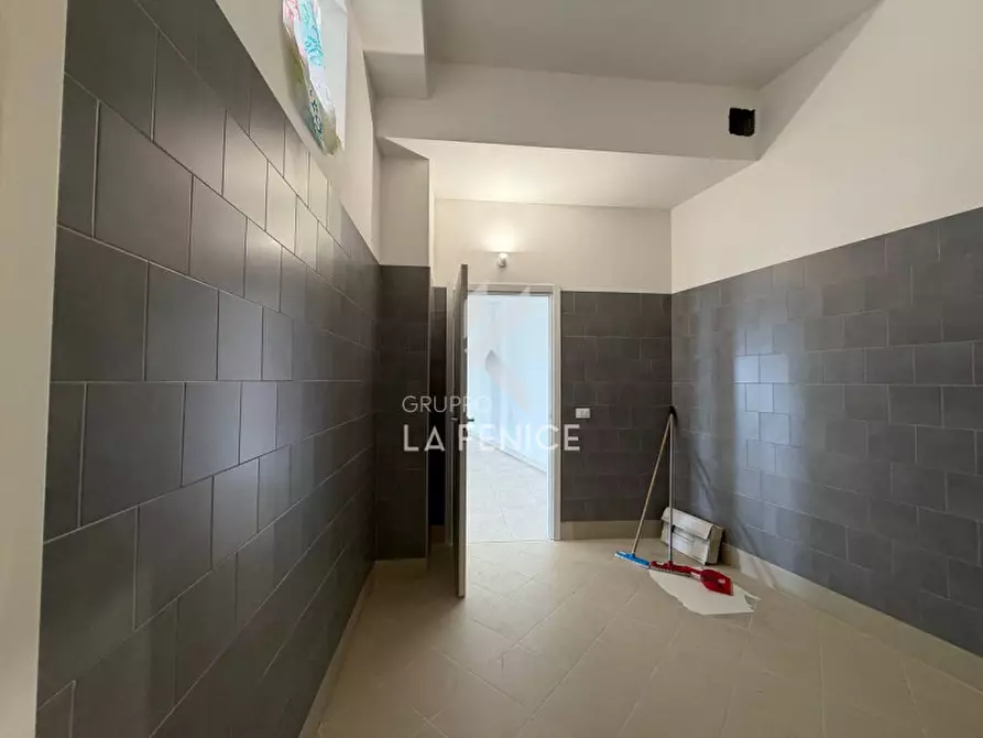 Immagine 16 di Attività commerciale in vendita  in Via Sallustio 32/v a Martina Franca