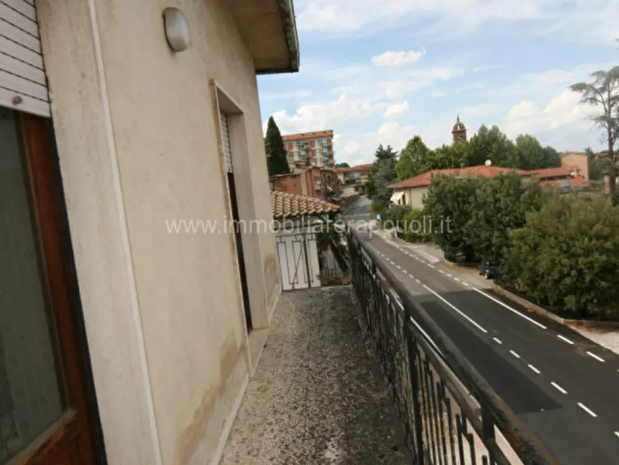 Immagine 3 di Appartamento in vendita  a Sinalunga