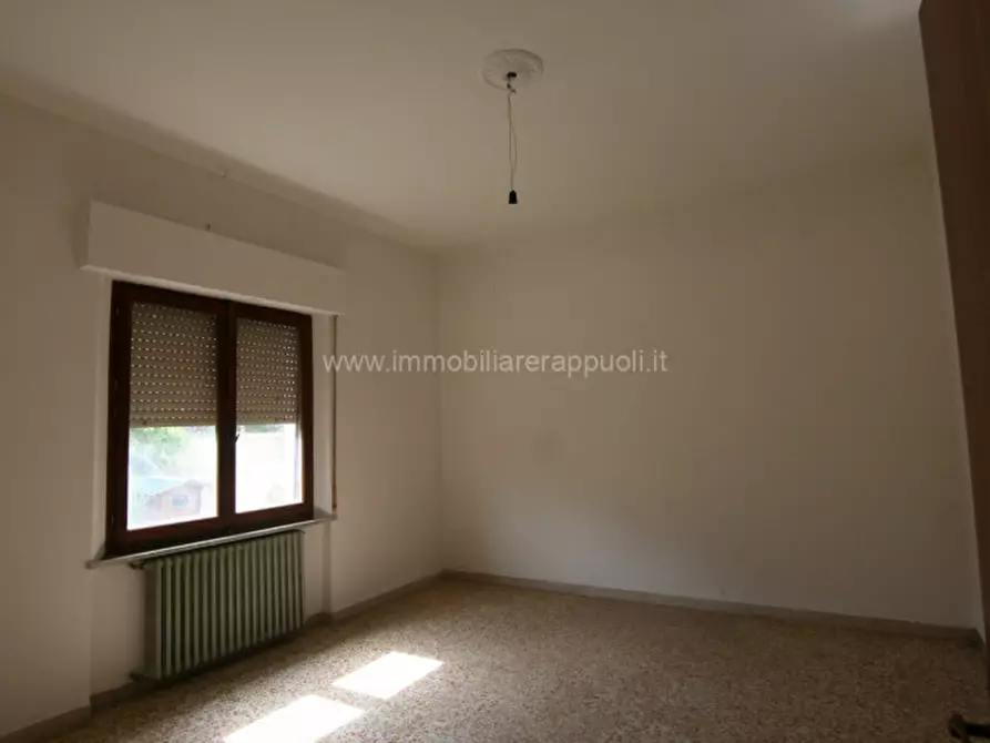 Immagine 10 di Appartamento in vendita  a Sinalunga