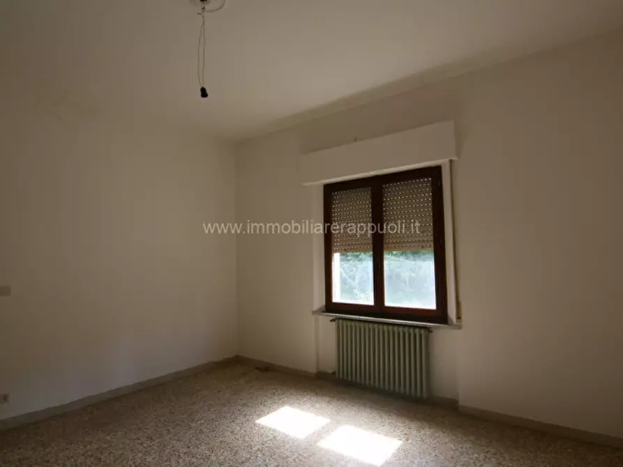 Immagine 11 di Appartamento in vendita  a Sinalunga