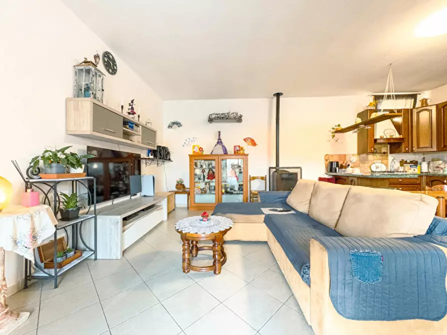 Immagine 14 di Palazzo in vendita  in Via Roma 38 a Bogogno