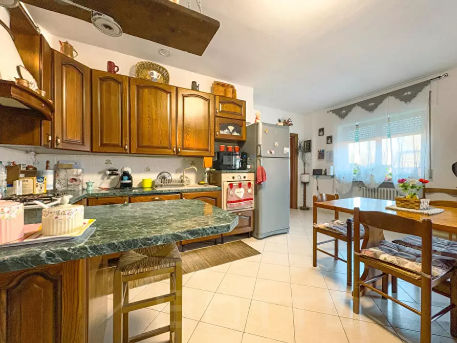 Immagine 15 di Palazzo in vendita  in Via Roma 38 a Bogogno