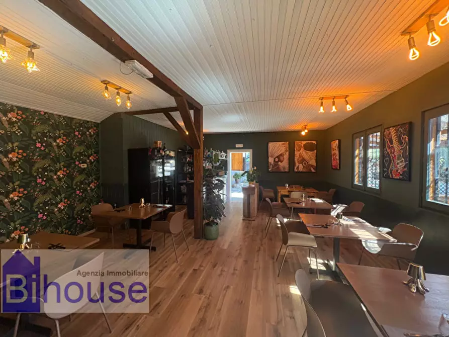 Immagine 5 di Attività commerciale in vendita  a Vigliano Biellese