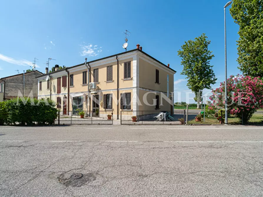 Immagine 27 di Villetta a schiera in vendita  in Via Canalazzi a Ferrara