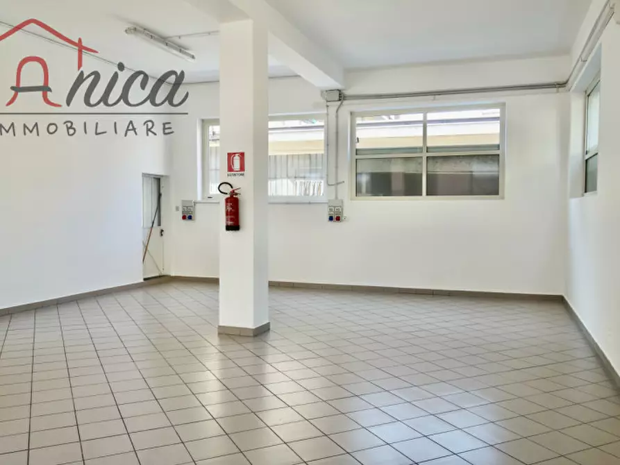 Immagine 1 di Laboratorio in affitto  in Via Gino Pancheri a Trento