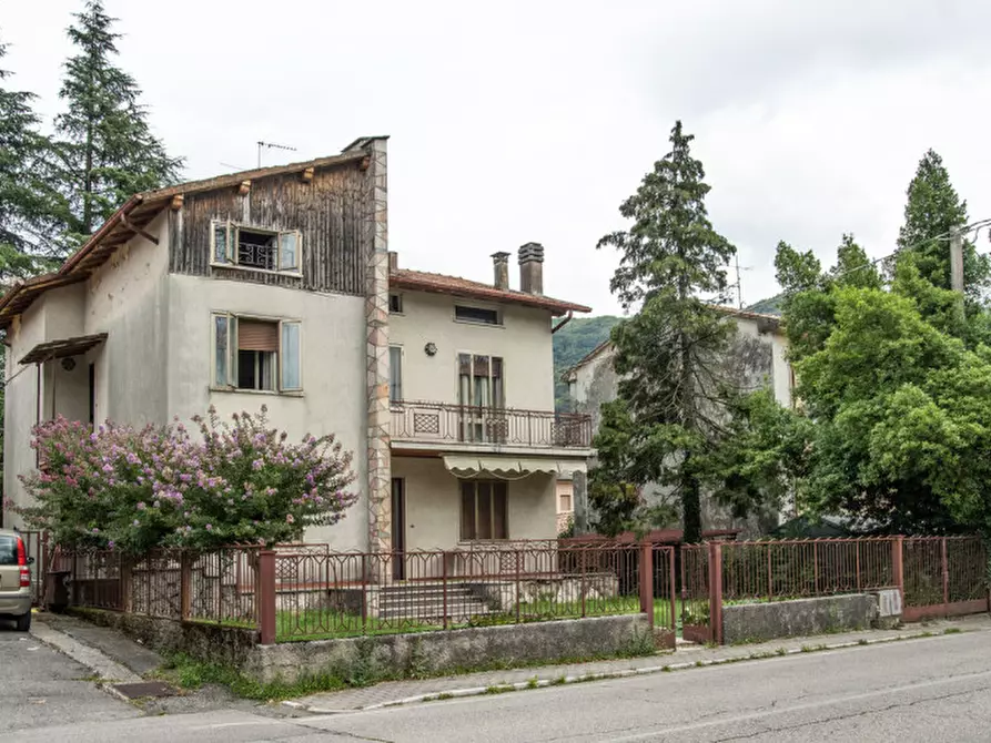 Immagine 1 di Casa bifamiliare in vendita  in Via Cesare Battisti a Badia Calavena