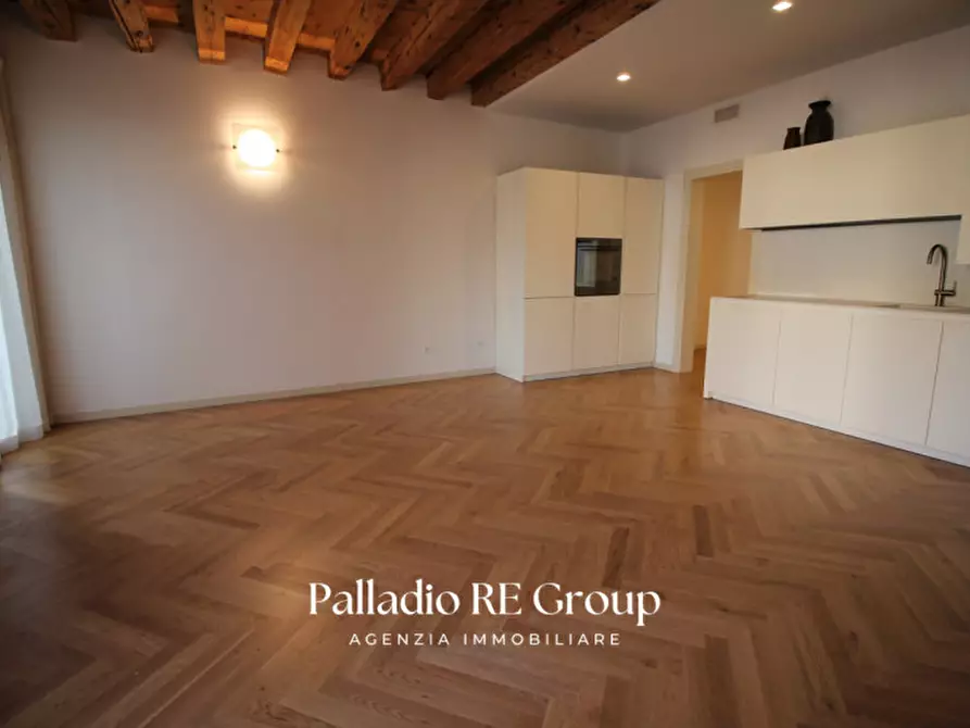 Immagine 1 di Appartamento in vendita  in Piazza dei Signori a Vicenza