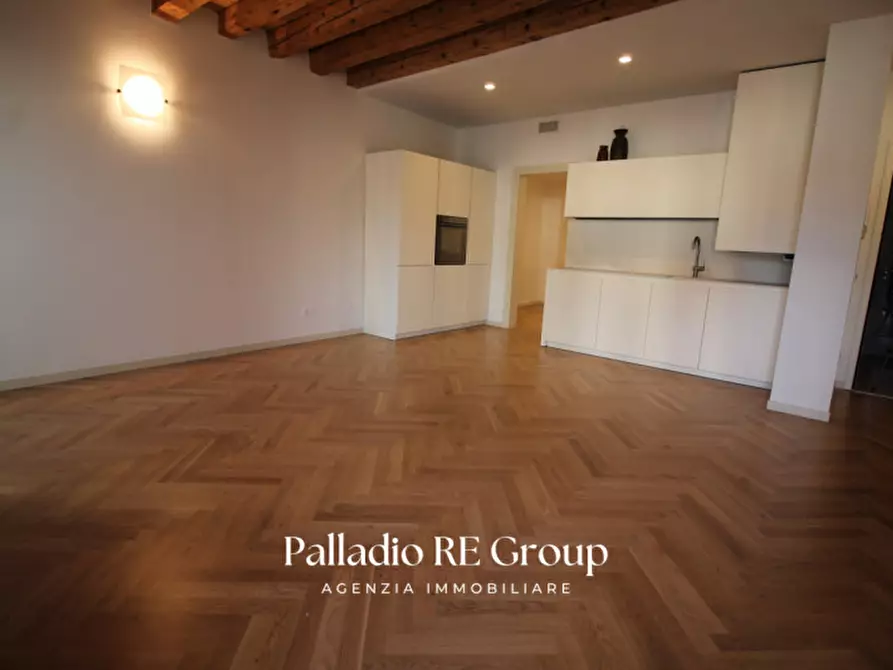 Immagine 4 di Appartamento in vendita  in Piazza dei Signori a Vicenza