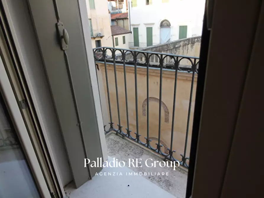 Immagine 15 di Appartamento in vendita  in Piazza dei Signori a Vicenza