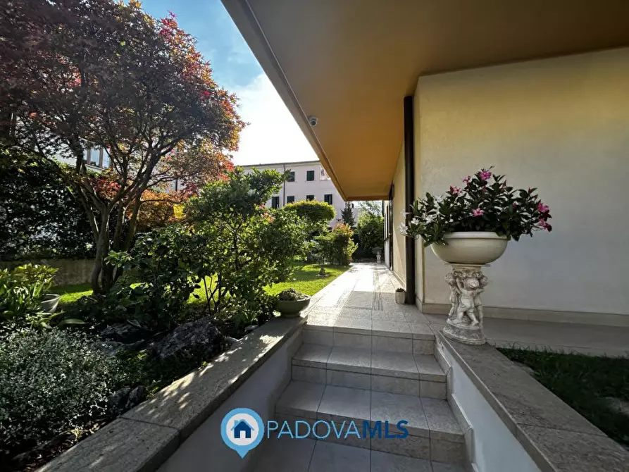 Immagine 3 di Villetta a schiera in vendita  in VIA CERON a Padova