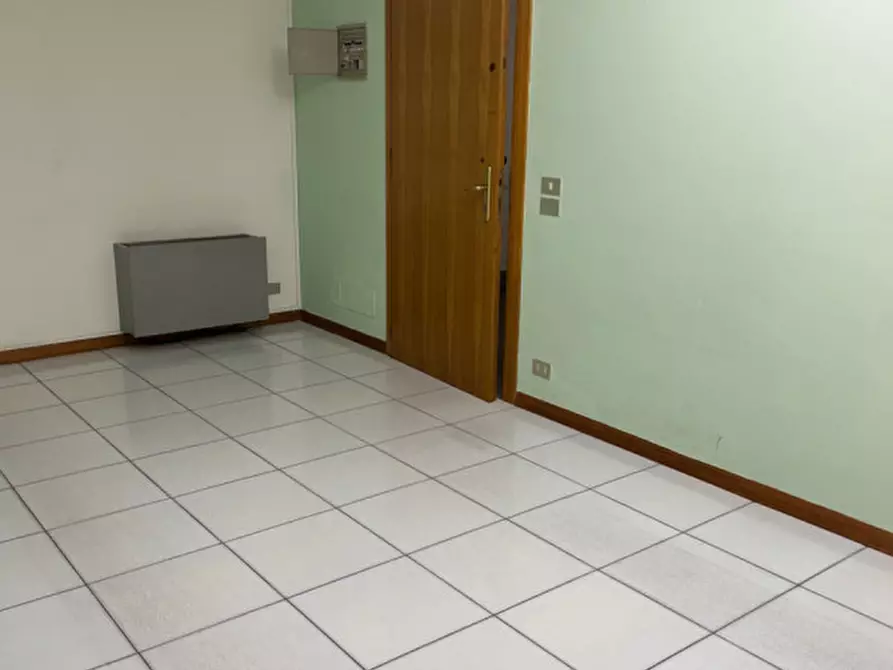 Immagine 1 di Ufficio in affitto  a Noale