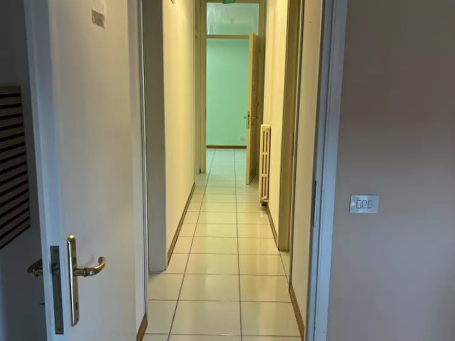 Immagine 5 di Ufficio in affitto  a Noale