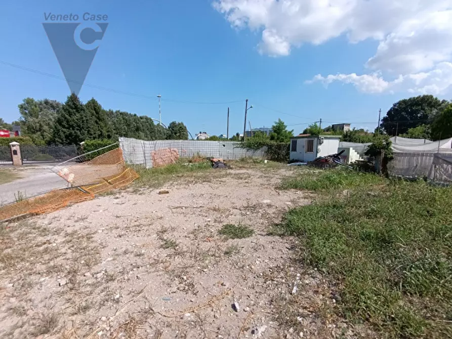 Immagine 4 di Terreno in affitto  a Padova