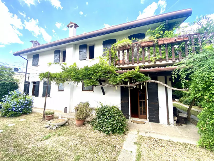 Immagine 4 di Casa indipendente in vendita  in Via Arturo Graf a Padova