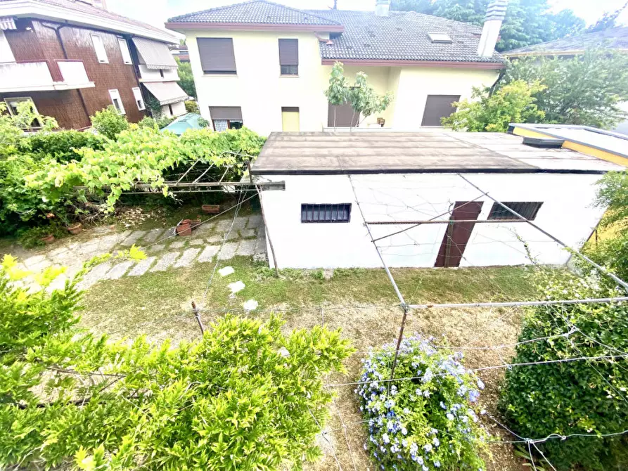 Immagine 30 di Casa indipendente in vendita  in Via Arturo Graf a Padova