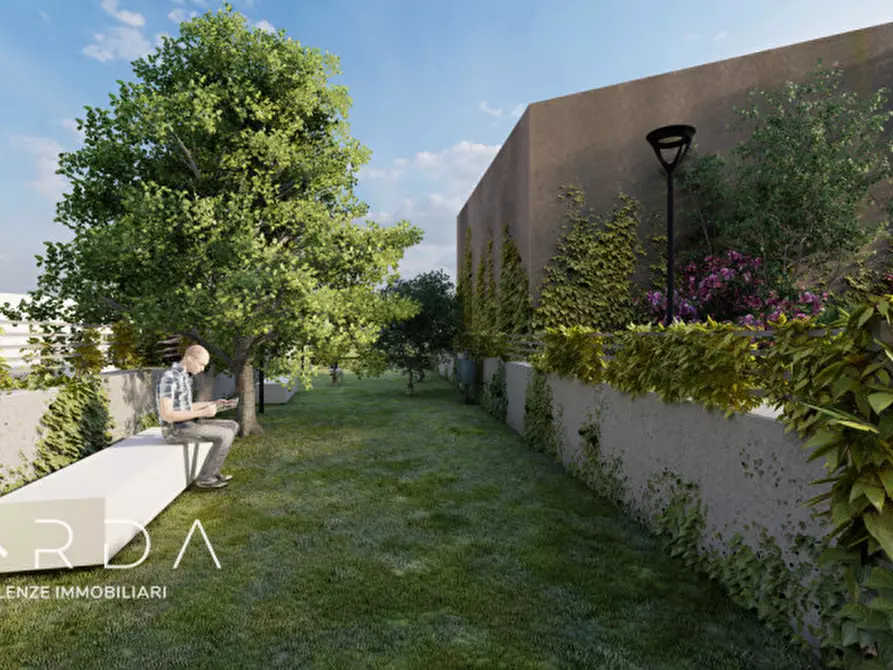 Immagine 3 di Casa trifamiliare in vendita  a San Giovanni La Punta