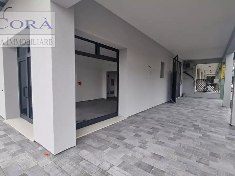 Immagine 4 di Negozio in affitto  a Teolo