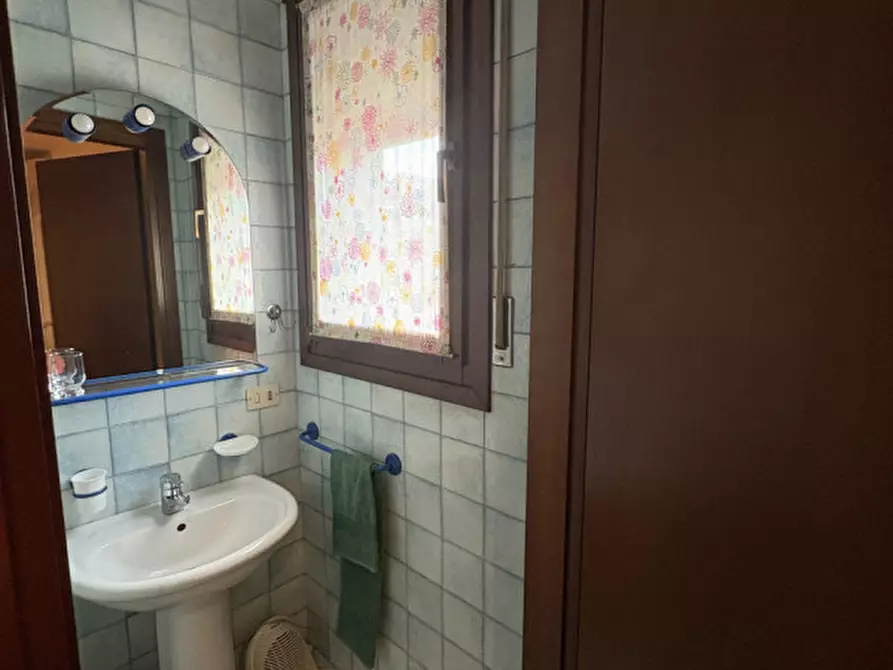 Immagine 6 di Camera in affitto  in via pulle' a Padova