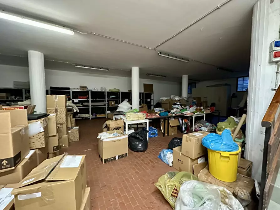 Immagine 8 di Negozio in vendita  in Via Pontevigodarzere 111 a Padova