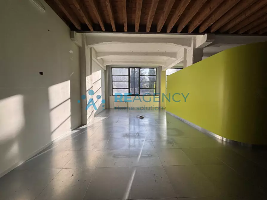 Immagine 2 di Negozio in affitto  in Viale Trieste 95, Vicenza a Schio