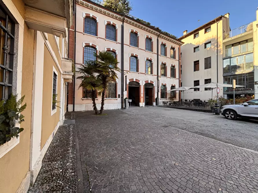 Immagine 9 di Negozio in affitto  in Viale Trieste 95, Vicenza a Schio