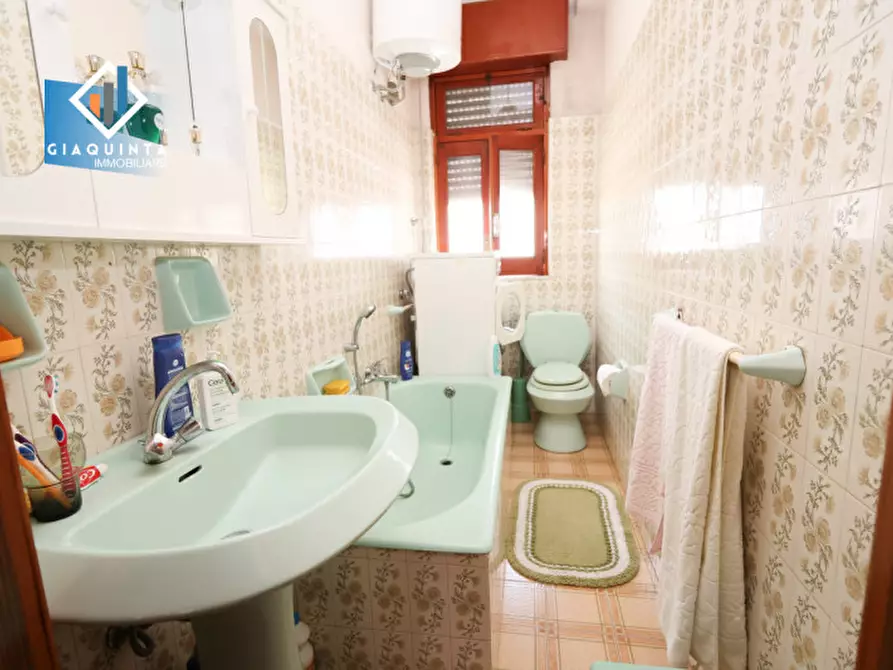 Immagine 17 di Casa indipendente in vendita  in Via Taormina a Palagonia