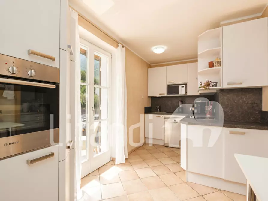 Immagine 2 di Appartamento in vendita  in Trutsch - Trucci a Caldaro Sulla Strada Del Vino .Kaltern An De.