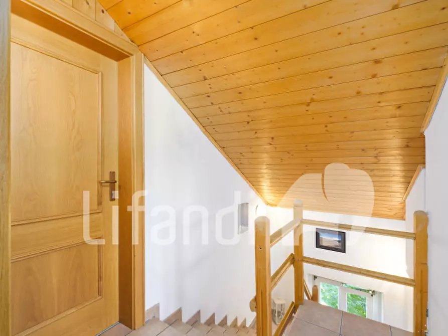 Immagine 7 di Appartamento in vendita  in Trutsch - Trucci a Caldaro Sulla Strada Del Vino .Kaltern An De.