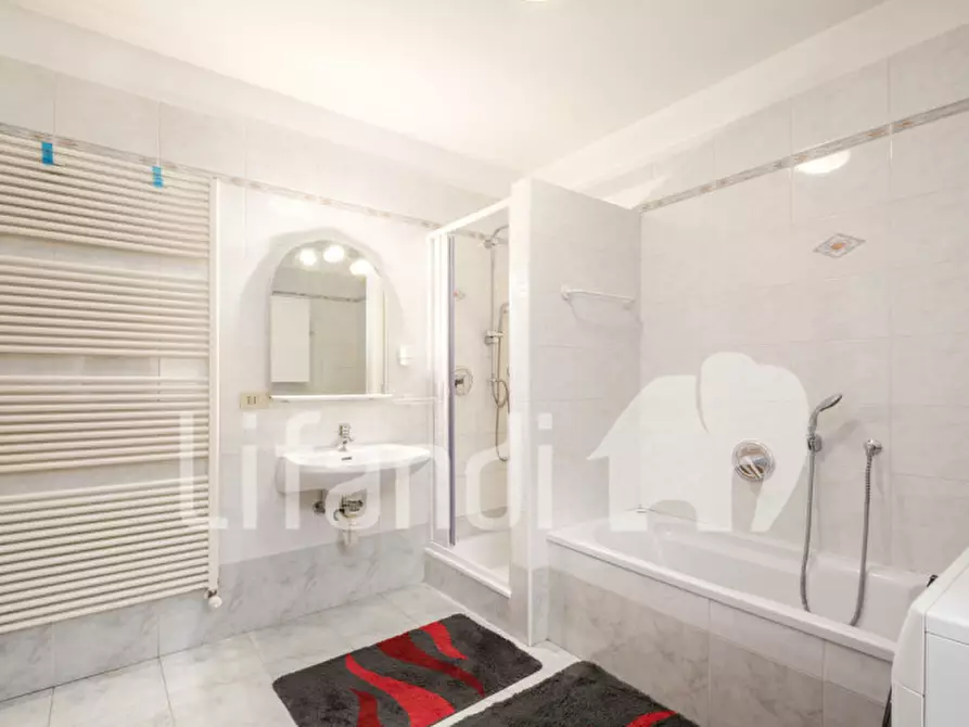 Immagine 9 di Appartamento in vendita  in Trutsch - Trucci a Caldaro Sulla Strada Del Vino .Kaltern An De.