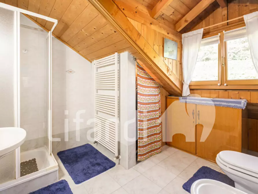 Immagine 10 di Appartamento in vendita  in Trutsch - Trucci a Caldaro Sulla Strada Del Vino .Kaltern An De.