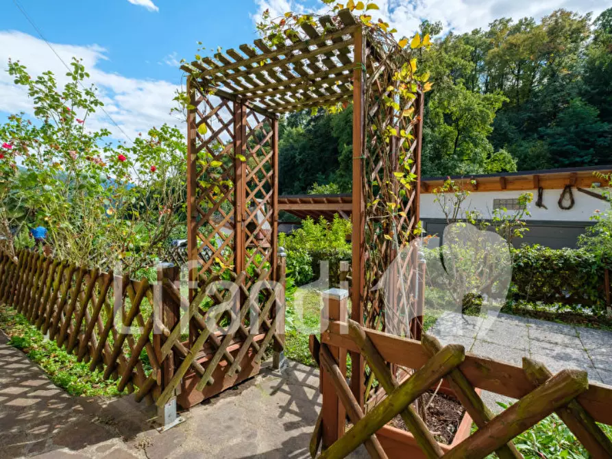 Immagine 12 di Appartamento in vendita  in Trutsch - Trucci a Caldaro Sulla Strada Del Vino .Kaltern An De.