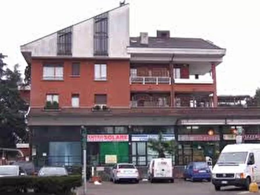 Immagine 2 di Negozio in affitto  a Albignasego