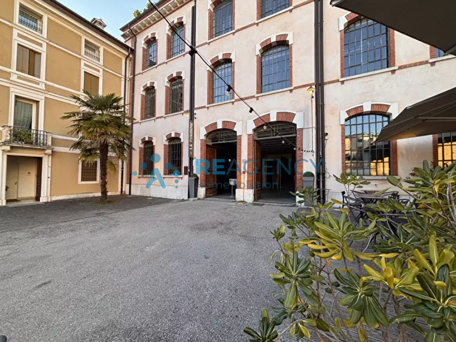 Immagine 2 di Negozio in affitto  in Viale Trieste 95, Vicenza a Schio