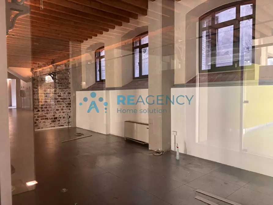 Immagine 9 di Negozio in affitto  in Viale Trieste 95, Vicenza a Schio