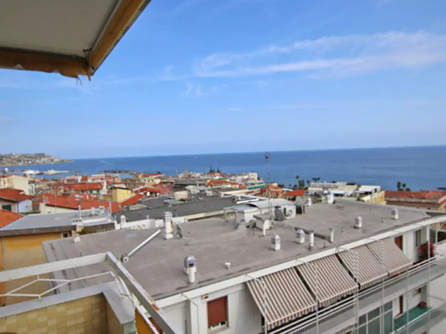 Immagine 4 di Appartamento in vendita  in Via Privata Fratelli Asquasciati a San Remo