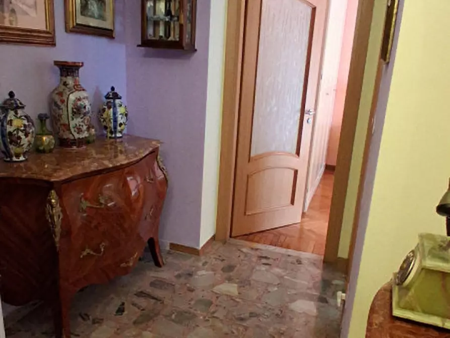 Immagine 5 di Appartamento in vendita  in Via Dante Alighieri a San Remo